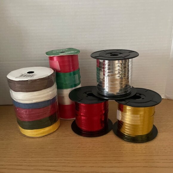 Large Lot of Christmas Holiday Ribbon Set of 12 Some New Some Wired Bows Wreaths - Picture 5 of 8